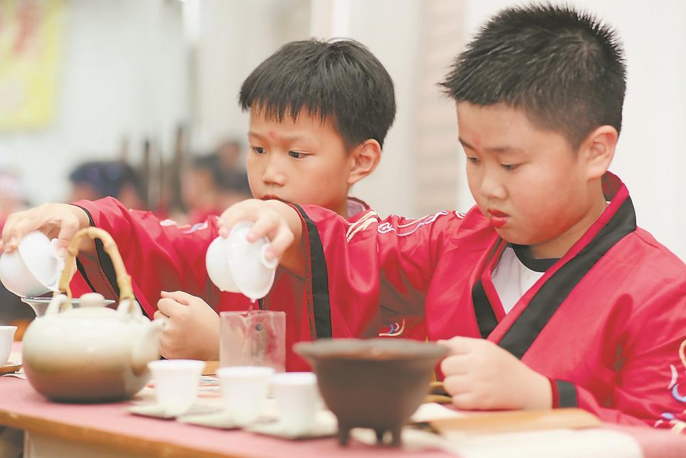 漳州:公益暑托班，托起多彩童年